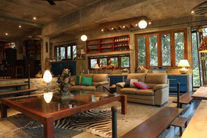 إطلالة على الجبل