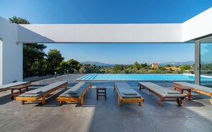 Outdoor pool - Minimal brand new villa with private pool close to Athens (Kalamos)