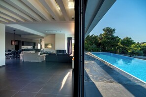 Outdoor pool - Minimal brand new villa with private pool close to Athens (Kalamos)