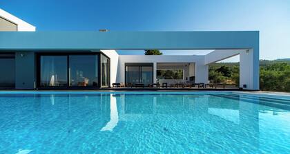 Minimal Brand new Villa With Private Pool Close to Athens