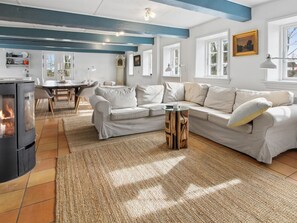 TV, fireplace - "Myra" - 18km from the sea by Interhome (Bredebro)