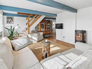TV, fireplace - "Myra" - 18km from the sea by Interhome (Bredebro)