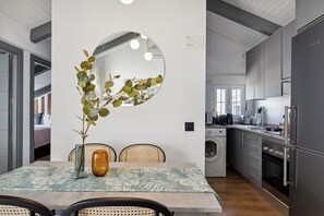 50-inch flat-screen TV with cable channels - Limehome Madrid Calle de Santa Ana  (Madrid)