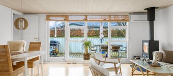 "Susette" - 400m from the sea by Interhome