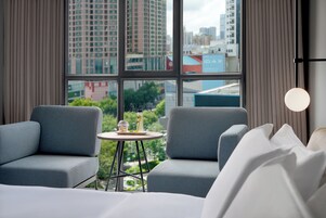 Chambre Double Sénior, 1 chambre, non-fumeurs, vue ville | Draps en coton égyptien, literie de qualité supérieure