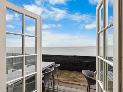 "Terina" - 5m from the sea by Interhome