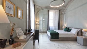 Deluxe-Apartment (Occhiali) | 2 Schlafzimmer, Daunenbettdecken, Zimmersafe, Schreibtisch