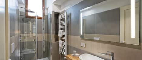 Luxury Apartment (Forbici) | Bathroom