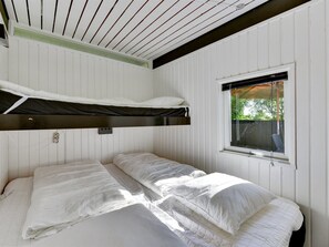 3 bedrooms, WiFi
