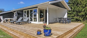 "Aimo" - 1.8km from the sea by Interhome