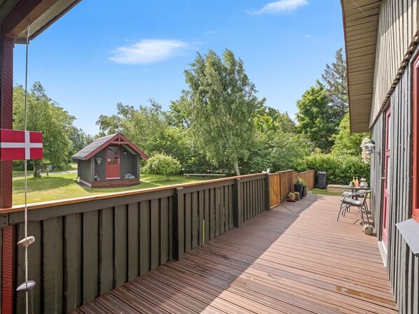 Outdoor dining - "Aima" - 400m from the sea by Interhome (Hals)