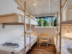 3 bedrooms, Internet