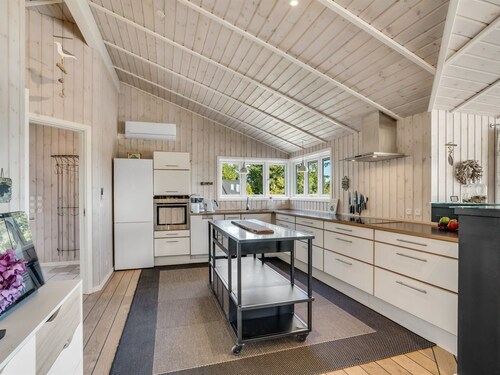 "Eljas" - 200m to the fjord by Interhome