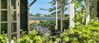 "Vojo" - 100m from the sea by Interhome