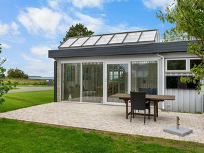 Outdoor dining - "Rikkart" - 100m from the sea by Interhome (Brenderup Fyn)
