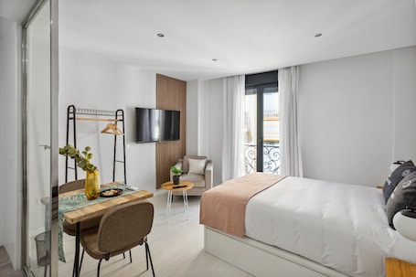 Studio | 1 bedroom, individually decorated, individually furnished, desk