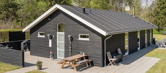 "Fritse" - 1.9km from the sea by Interhome