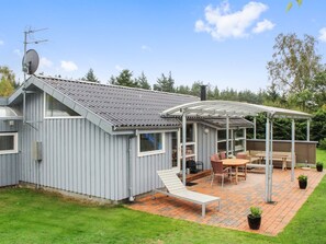 Outdoor dining - "Albertina" - 200m from the sea by Interhome (Hals)