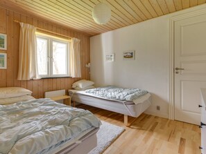 3 bedrooms, WiFi - "Eina" - 250m from the sea by Interhome (Hals)