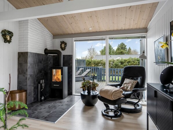 Interior - "Clarabelle" - 700m from the sea by Interhome (Hals)