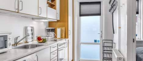 Fridge, microwave, oven, dishwasher