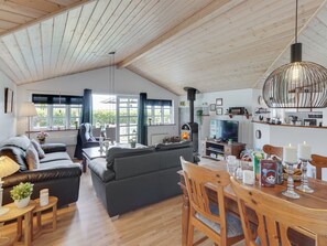 TV, peis og DVD-spiller