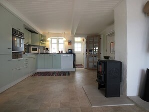 Køleskab, mikrobølgeovn, ovn, opvaskemaskine
