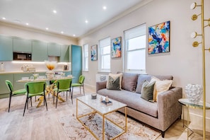 Marble Arch Suite 2 | Wohnbereich | Fernseher, Streaming-Dienste