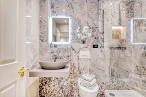 Marble Arch Suite 3 | Bathroom | Shower, eco-friendly toiletries, towels, soap