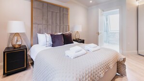 Marble Arch Suite 7 | 2 soverom, skrivebord, skrivebord for bærbar PC og strykejern/-brett