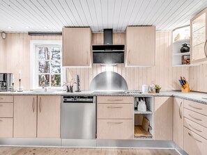 Fridge, microwave, dishwasher, cookware/dishes/utensils