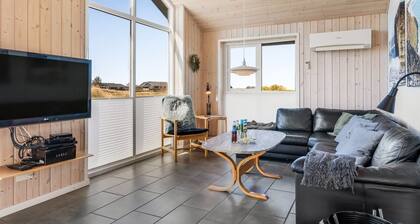 "Hornbogi" - 300m from the sea by Interhome