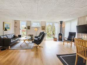 Tv, pejs, dvd-afspiller