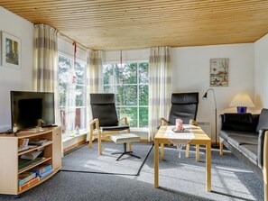 Télévision, cheminée