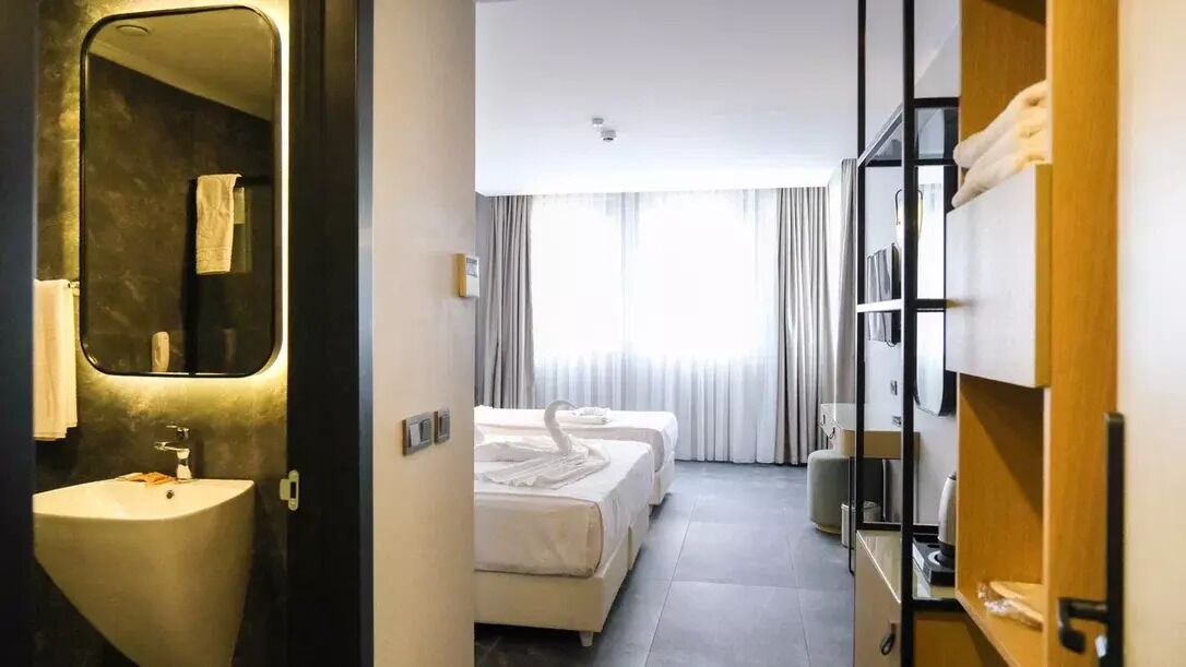 standard room | free wifi, bed sheets