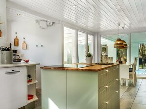 Køleskab, mikrobølgeovn, ovn, opvaskemaskine