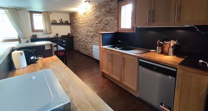 Appartement Spacieux pour 9 Pers., Balcon Sud-Ouest, Wifi Inclus, Proche Pistes - Isola 2000