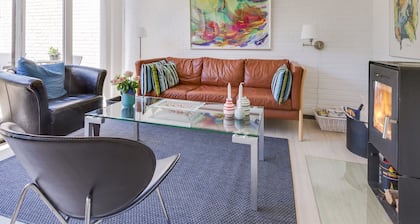 "Enya" - 600m from the sea by Interhome