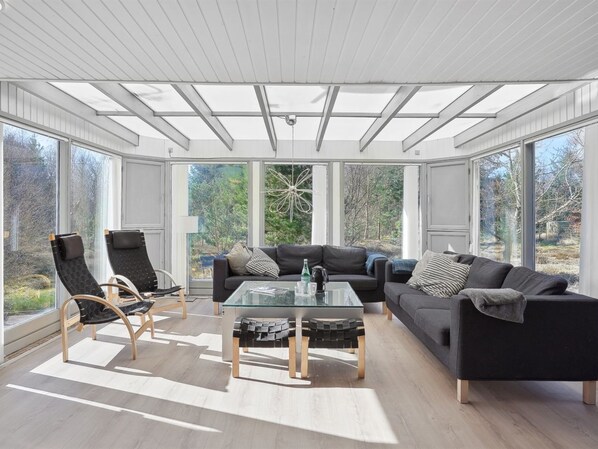 TV, fireplace - "Tarja" - 150m from the sea by Interhome (Hals)