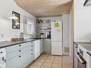 Refrigerador, microondas, horno y lavavajillas