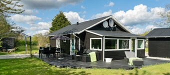 "Akira" - 500m to the fjord by Interhome