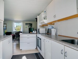 Fridge, dishwasher, cookware/dishes/utensils