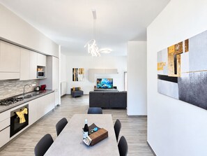 Interior - *4 double bedrooms *fully equipped kitchen *2 living rooms with smart TVs *air conditioning (L'Aquila)