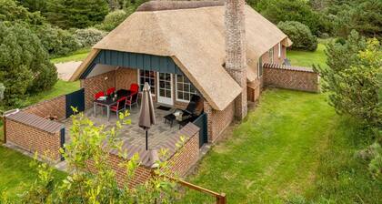 "Pasi" - 1.2km from the sea by Interhome