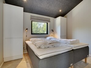 4 bedrooms, internet