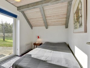 3 bedrooms, Internet