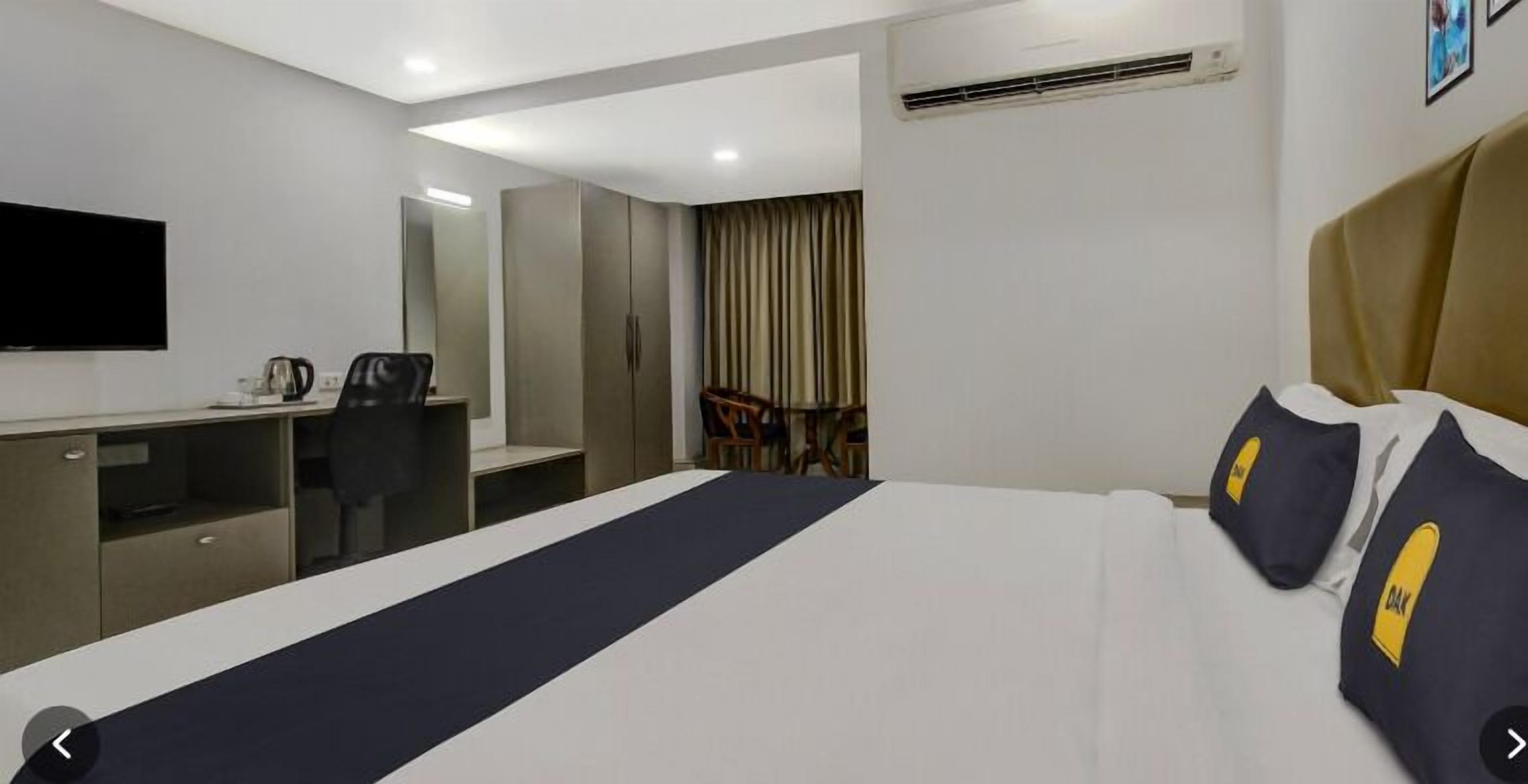 Double Room | Frette Italian sheets, premium bedding, memory foam beds, desk