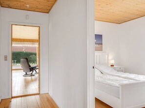 2 bedrooms, internet