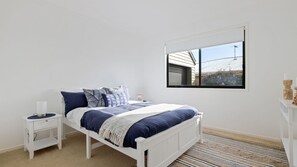 3 Schlafzimmer, BĂŒgeleisen/BĂŒgelbrett, Reisekinderbett, Internetzugang