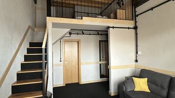 Down duvets, individually decorated, desk, soundproofing